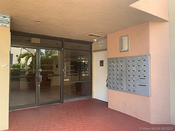 2nd image of 8101 Byron Ave APT 212