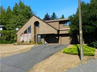 4024 NW Holly Park Dr, Bremerton, WA 98312