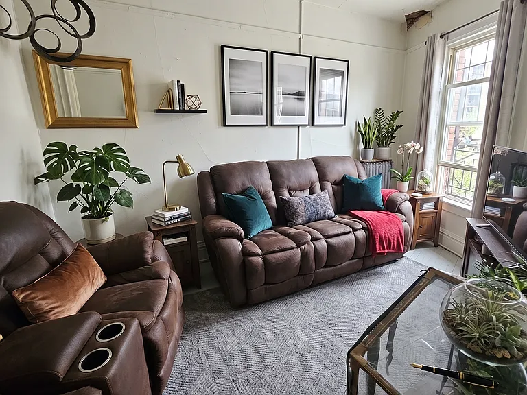 433 State St #4 — Photo 3