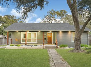 1303 Bowie St, La Marque, TX 77568