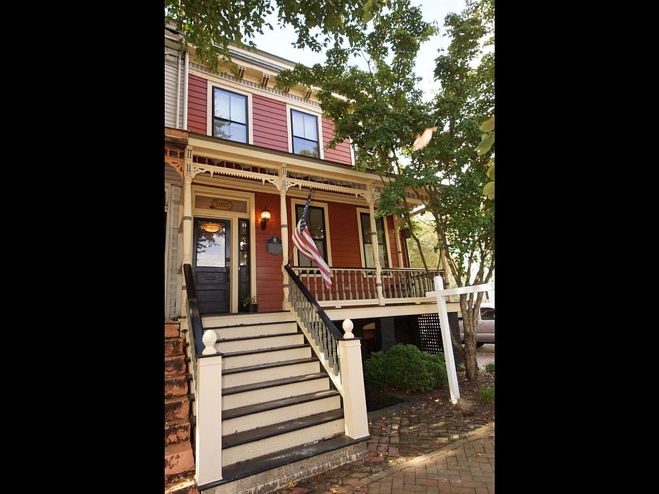 1st image of 3001 E Marshall St
