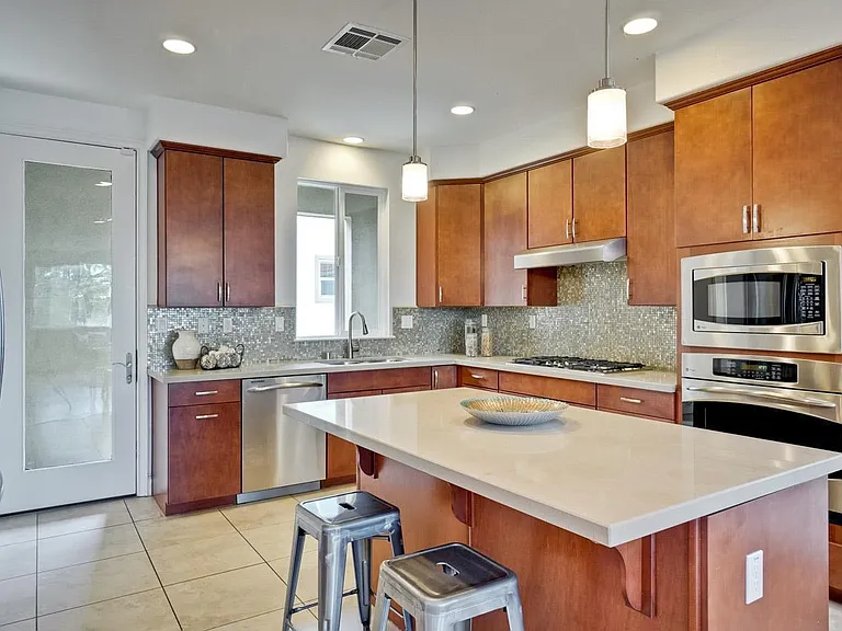 1056 Duane Ct — Photo 9