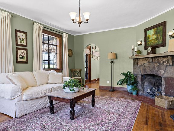 5th image of 3357 Haywood Ave
