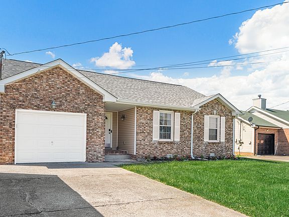 4th image of 205 Windmeade Cir