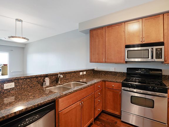 4th image of 2330 1st Ave Unit 313