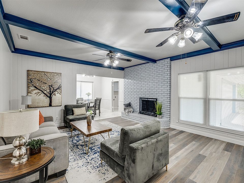 1st image of 210 Park Ln