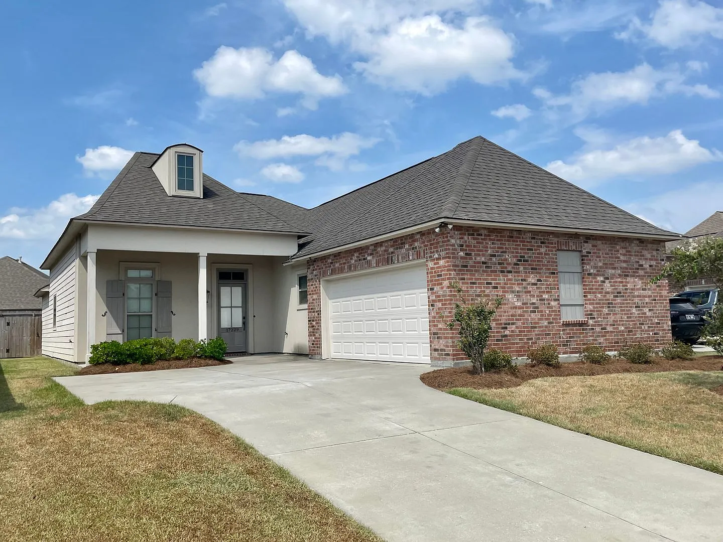 3 bedroom, 2 bath home plus an office! — Photo 1
