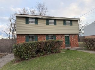 221 S Magnolia Dr, Glenshaw, PA 15116