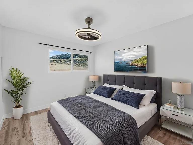 8009 Calle Fanita — Photo 20