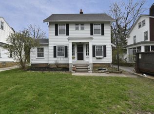 2543 Queenston Rd, Cleveland Heights, OH