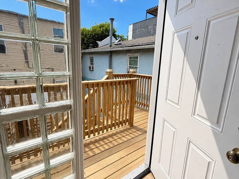 Front deck