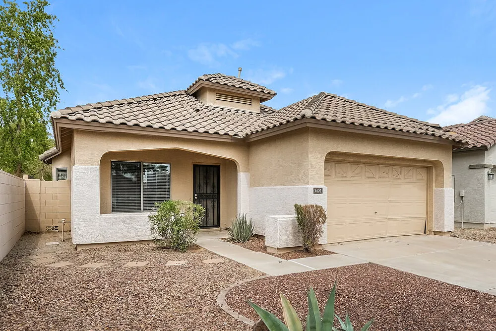 4 bed, 2.0 bath, 1632 sqft, $1,990 — Photo 3