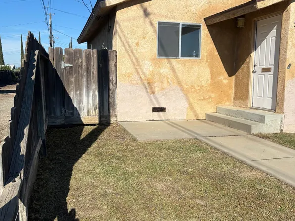 560 S 7th St, Chowchilla, CA 93610