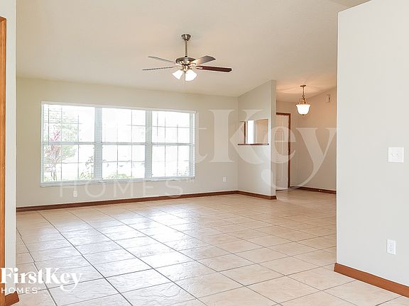3rd image of 329 Edgewood Ct