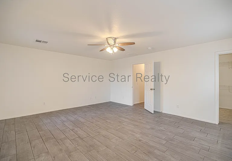 25235 W La Mont Ave — Photo 13