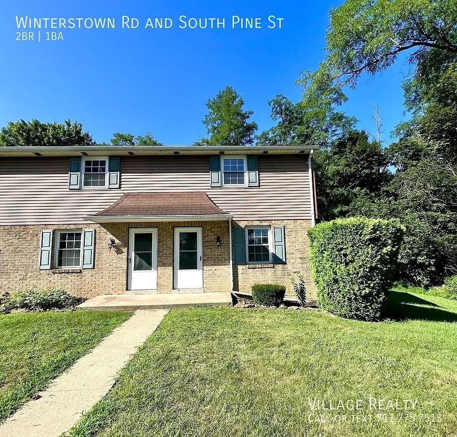 Large 2-Bedroom Townhome in Red Lion! Patio, W/D hookups, large basement! — Photo 4