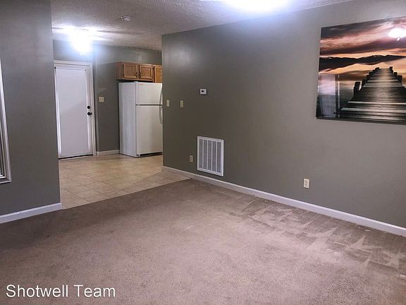 2nd image of 1449 Schoolcraft Way