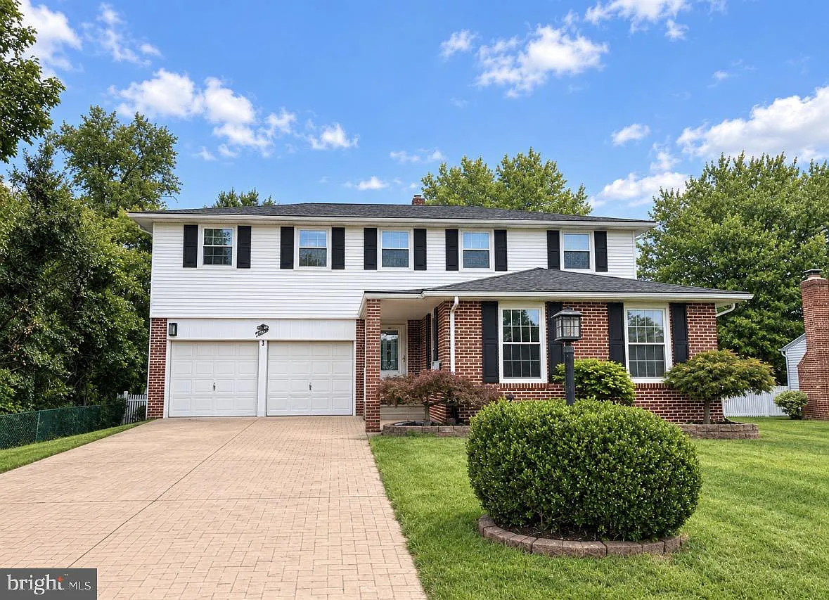 4 bed, 2.5 bath, 2686 sqft, $3,950 — Photo 1