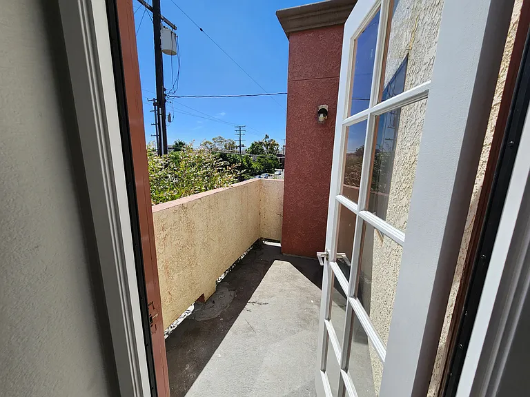 3405 Linden Ave — Photo 11
