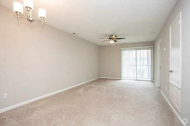 North Chase Apartments — Photo 19