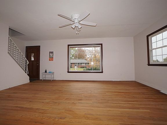 3rd image of 3111 Sunnyside Dr