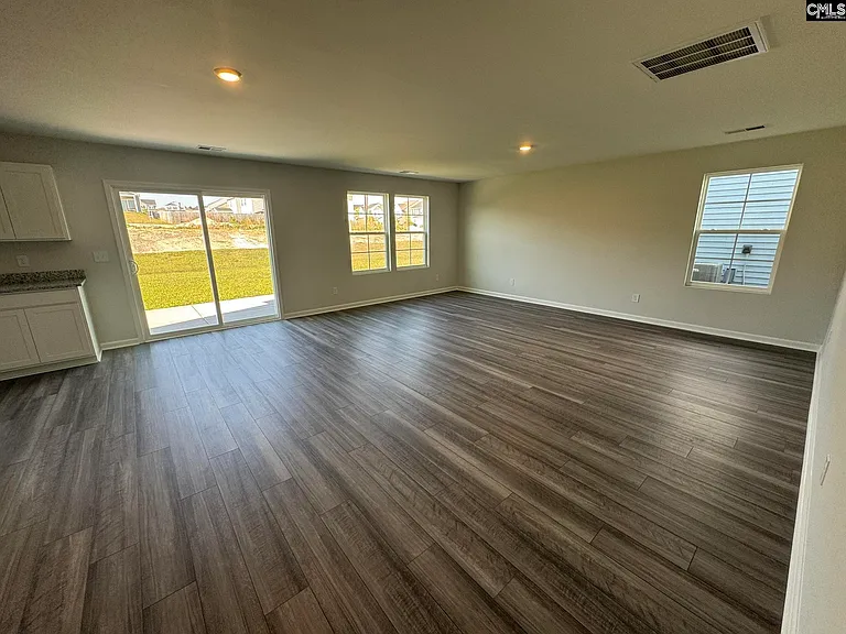3072 Hallsdale Dr — Photo 6
