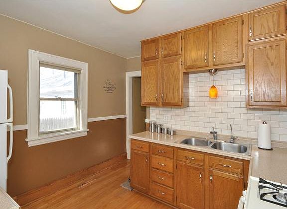 3rd image of 3745 34th Ave S