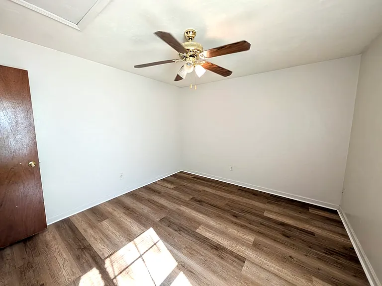 1736 Augustine Pl — Photo 11