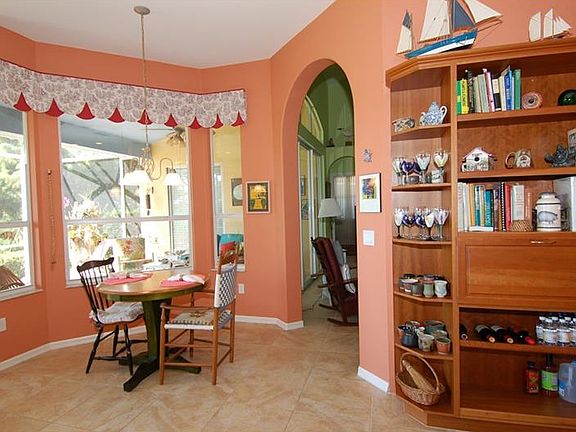 5th image of 3206 Village Ln