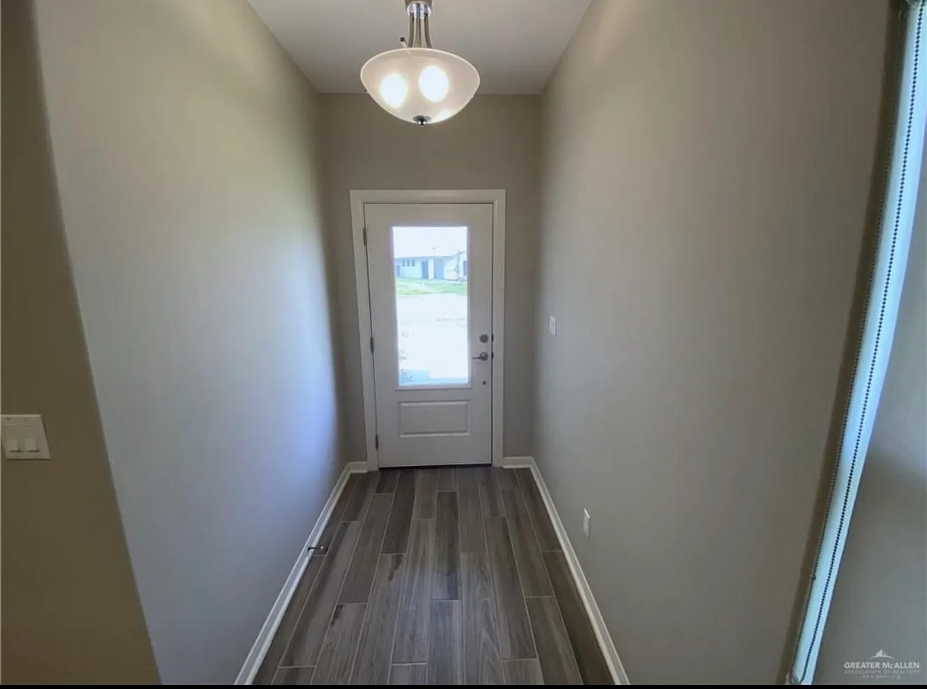 3 bed, 1398 sqft, $1,950 — Photo 4