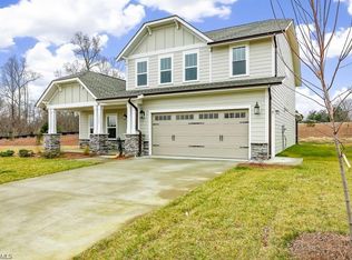 1662 Ashmead Ln, Clemmons, NC 27012