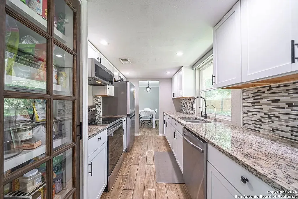 4515 Golf View Drive - 1 — Photo 2