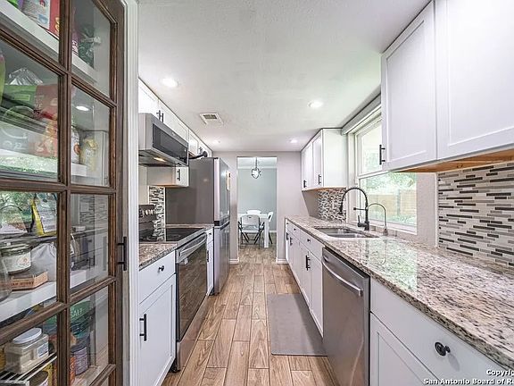 2nd image of 4515 Golf View Dr
