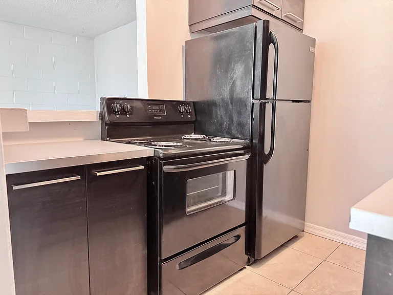 6947 E 6th St #7 — Photo 12