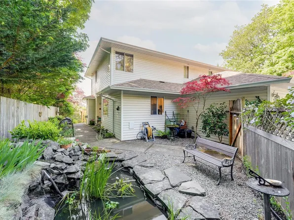 2056 Gladys Pl, Sooke, BC V9Z 0E6