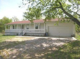 46901 Arkona Rd, Belleville, MI 48111