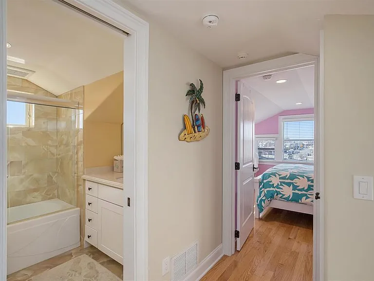 7611 Ventnor Ave — Photo 26