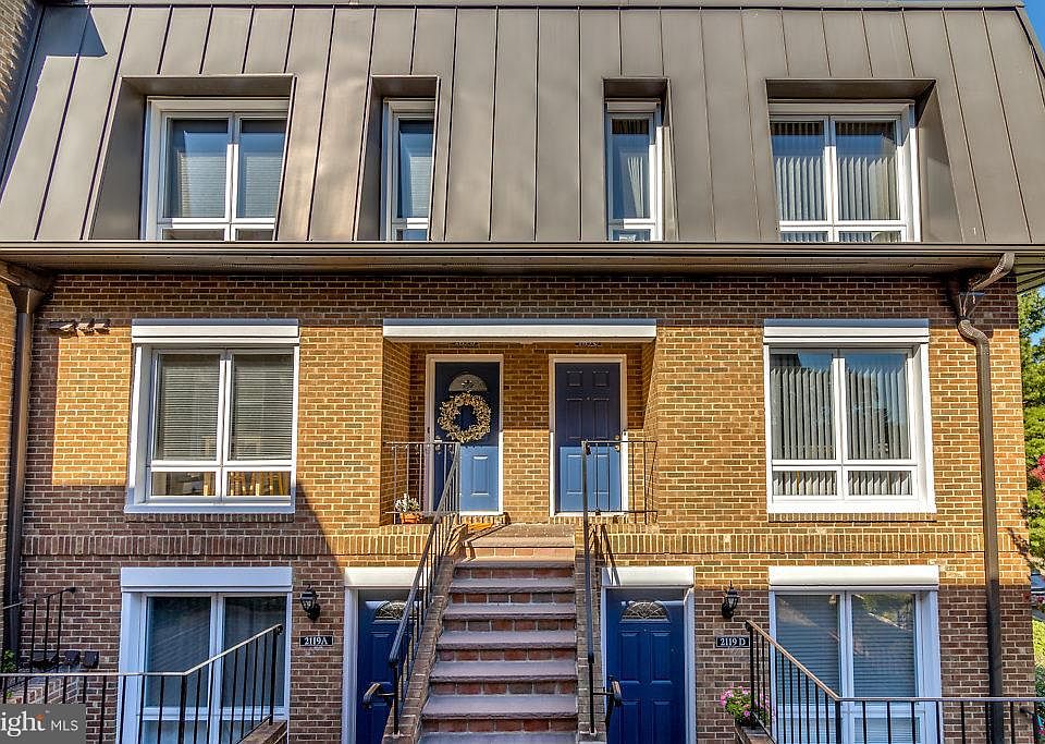 1st image of 2119 N Monroe St #3