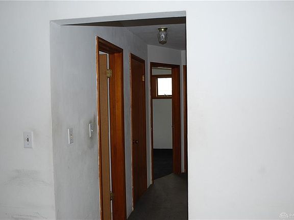 5th image of 3802 Villanova Dr