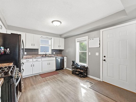 5th image of 201 Cottage Grove Ave