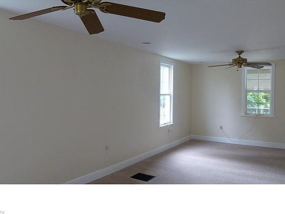 4th image of 600 W Main St