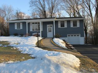 6 Post Brook Rd S, West Milford, NJ 07480