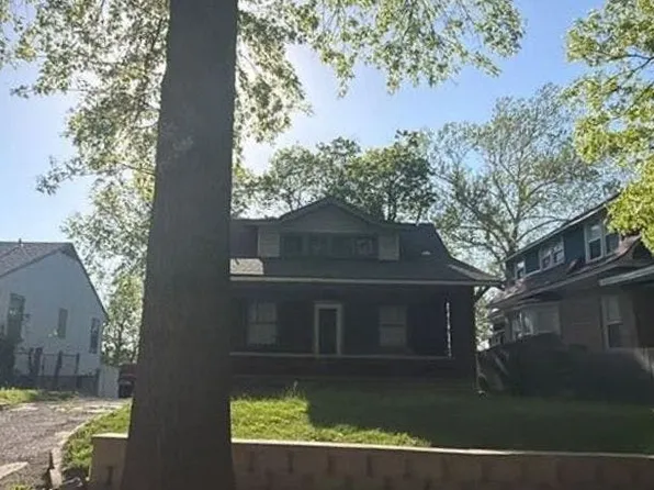 5232 Highland Ave, Kansas City, MO 64110