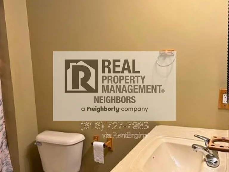 1636 Northbend Dr NE — Photo 36