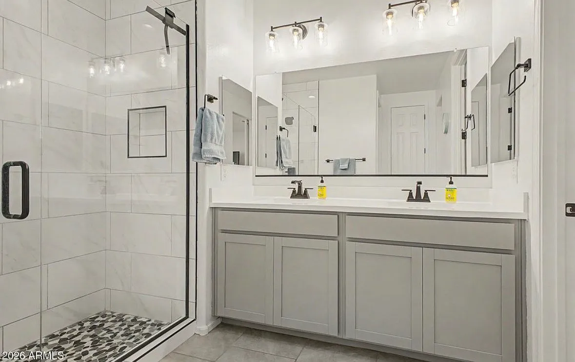 802 W Judi Dr — Photo 4