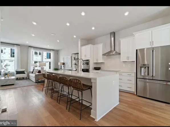 2493 Liberty Loop, Herndon, VA 20171