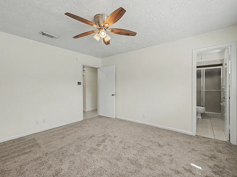 9315 Val Verde St — Photo 15