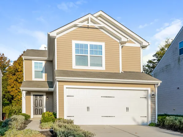 2641 Hunters Moon Ln, Matthews, NC 28105