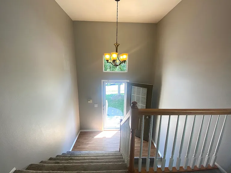 15418 Camden Ave — Photo 2