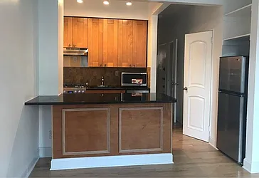 Rented by R New York